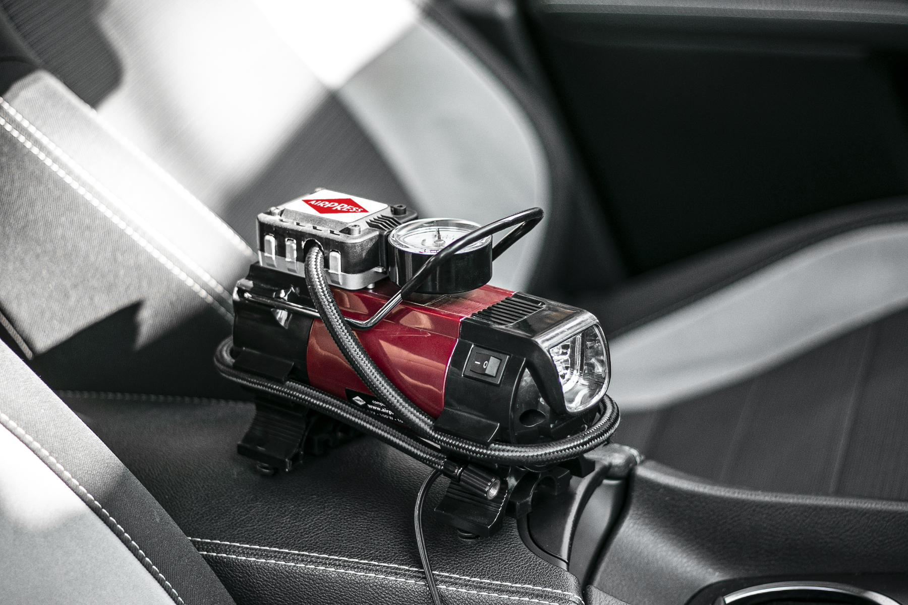 TOTMOX Compresseur d'air portable 12 V pour voiture - 300 psi - Accessoires  de voiture : : Auto